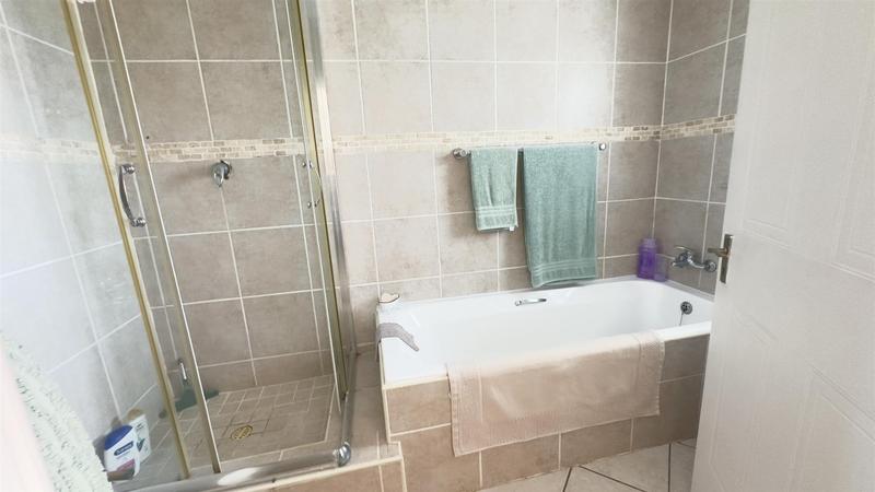 3 Bedroom Property for Sale in Reebok Western Cape